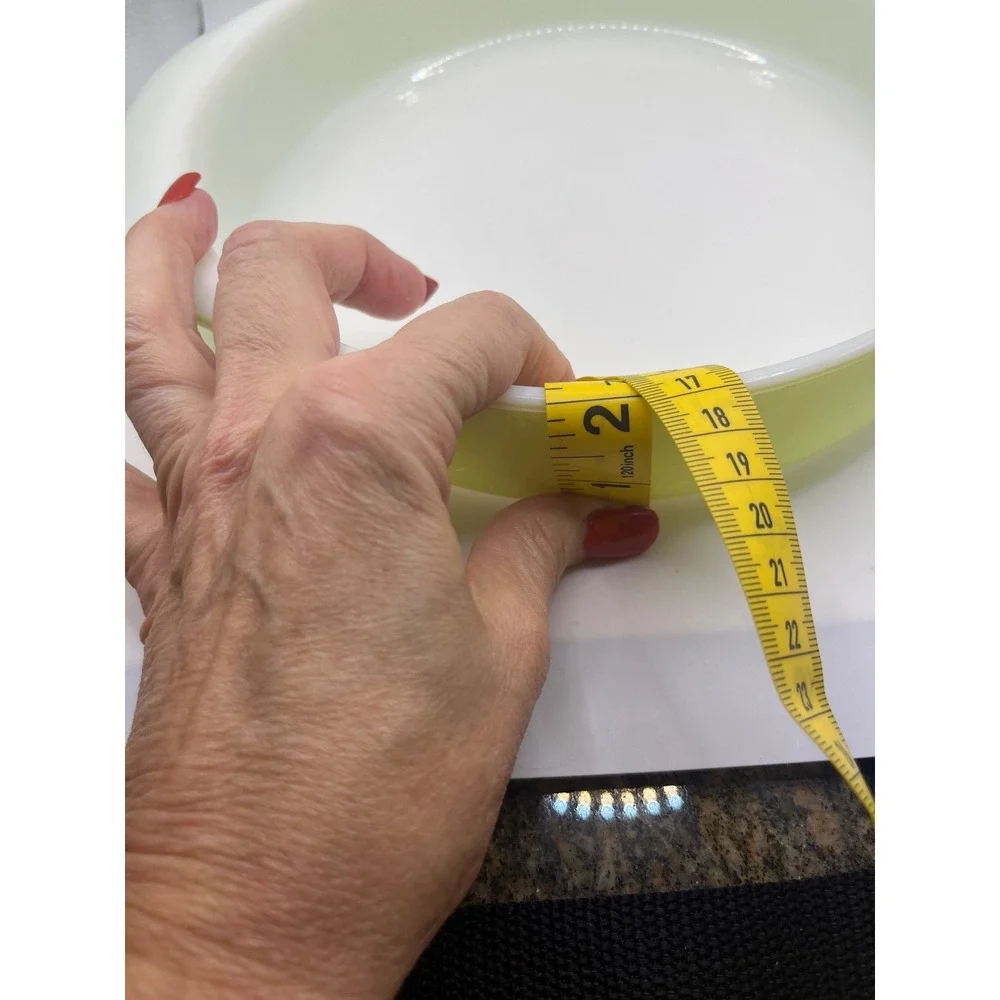 Pyrex Mixing Bowl Avocado‎ Green  2.5 Quart Vintage